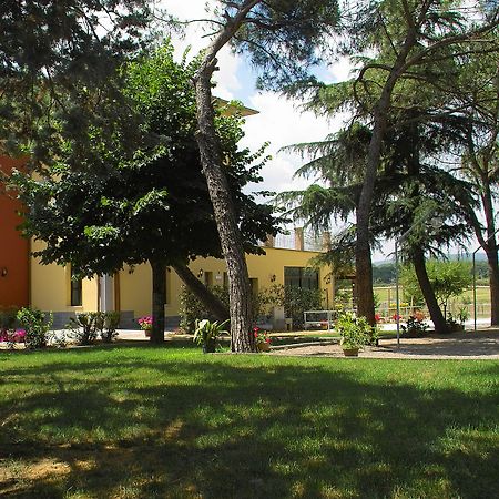 Hotel Tiziana Монтепульчано Экстерьер фото